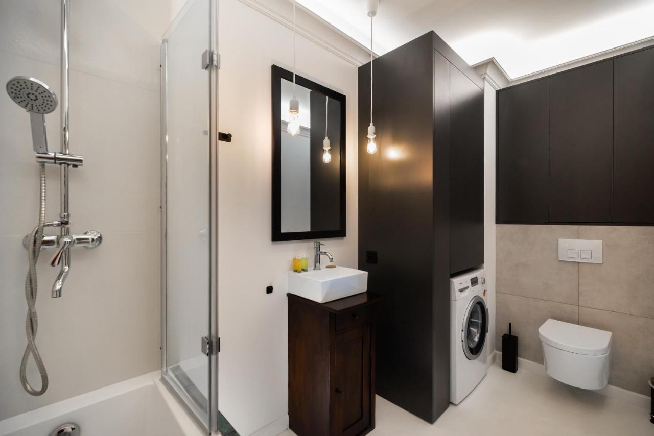 Wola Artistic Designer Apartment Варшава Екстериор снимка