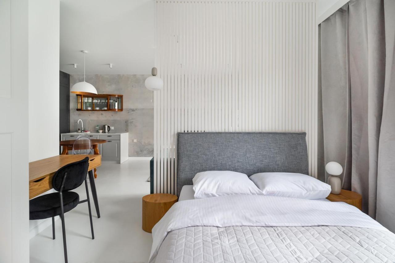 Wola Artistic Designer Apartment Варшава Екстериор снимка
