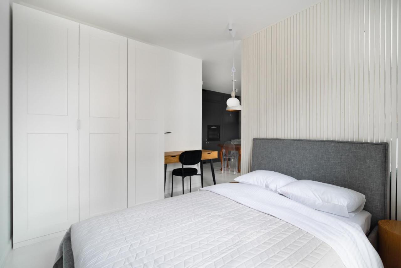 Wola Artistic Designer Apartment Варшава Екстериор снимка